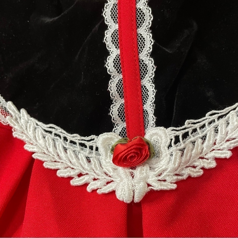 Rose Cottage 80’s Red Pleated Dress Black Velvet White Lace and Rosette sz 2T - Picture 8 of 8